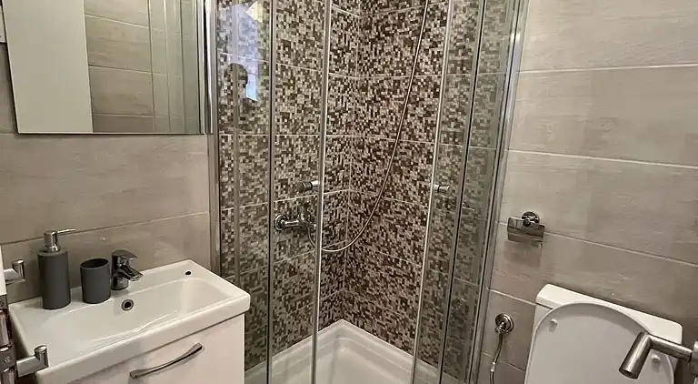 1-Zimmer-Ferienwohnung am Strand Potocnica, Pag (A-222-e)