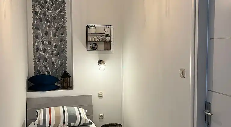 1-Zimmer-Ferienwohnung am Strand Potocnica, Pag (A-222-d)