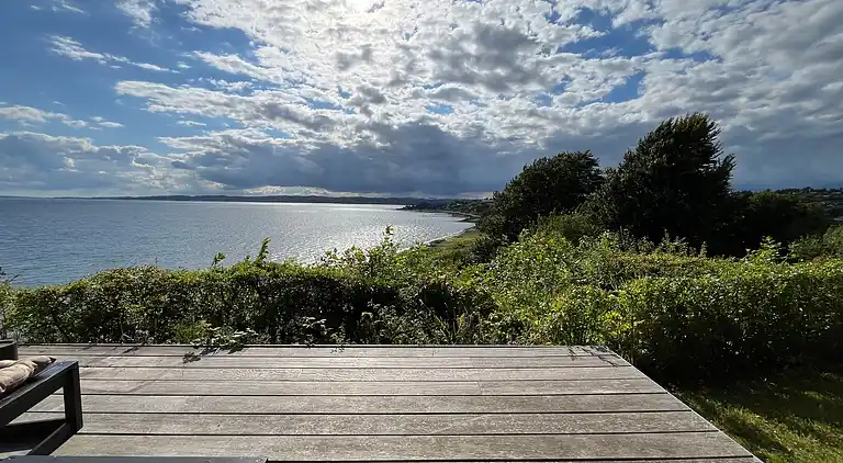 Lækkert sommerhus med panoramaudsigt og udespa