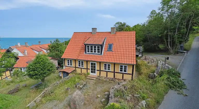 Schönes Haus mit Meerblick und Kamin