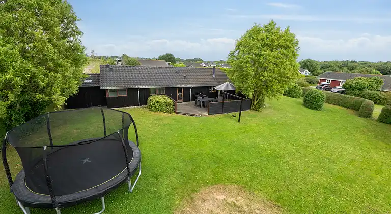 Velindrettet sommerhus ved Skovmose på Als