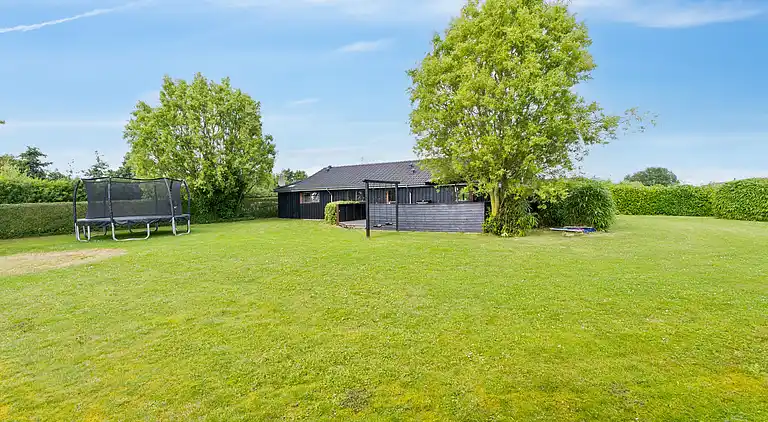 Velindrettet sommerhus ved Skovmose på Als
