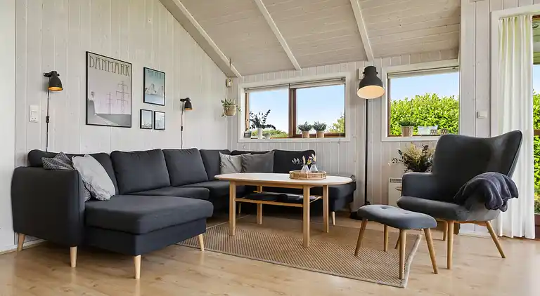 Velindrettet sommerhus ved Skovmose på Als