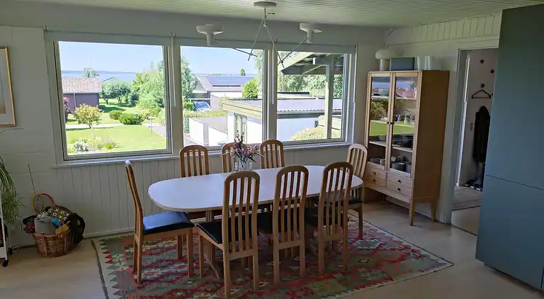 Hyggeligt sommerhus med fantastisk udsigt!