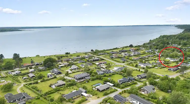 Hyggeligt sommerhus med fantastisk udsigt!