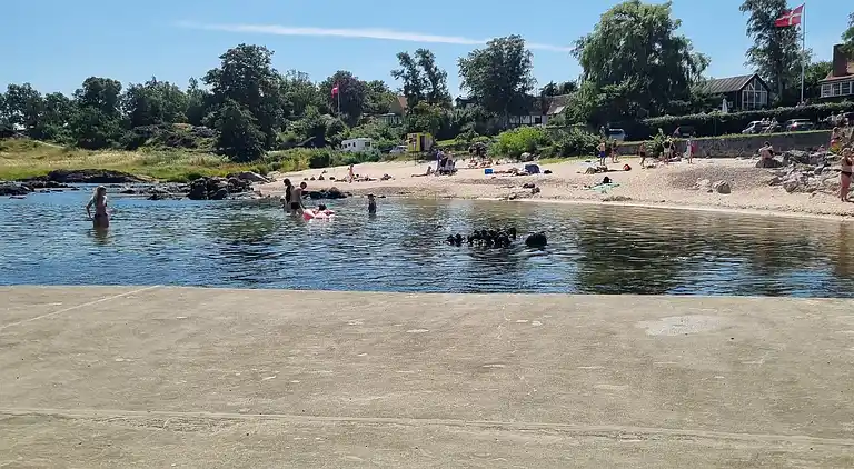 Schönes Ferienhaus in Allinge für 6 Gäste