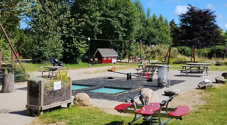 Hyggelig Ferieoase for To 600 m fra strand