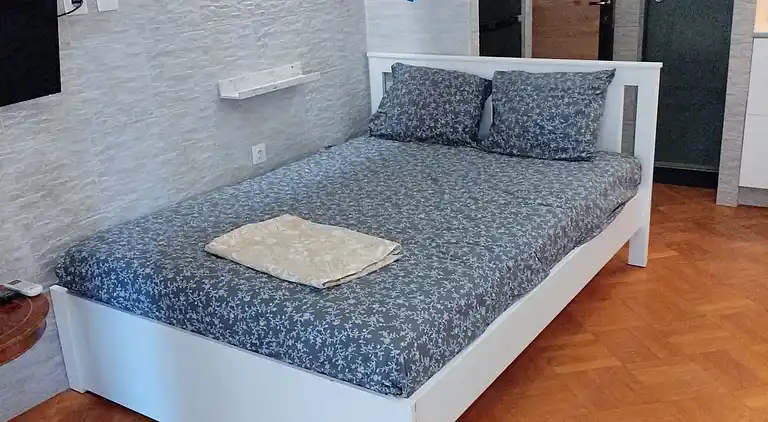 Seafront Apartment With Sea View YR11