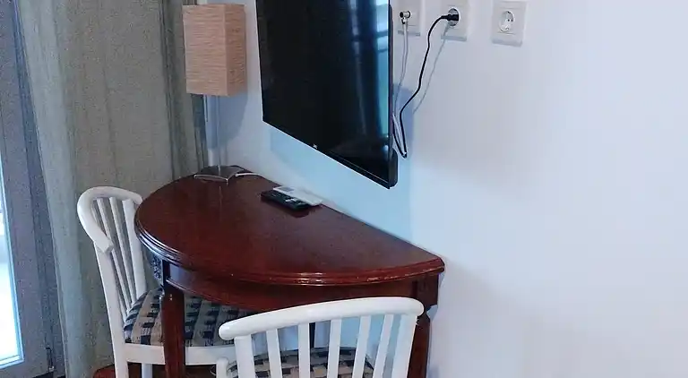 Seafront Apartment With Sea View YR11