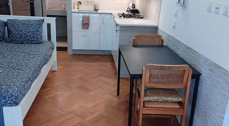 Seafront Apartment With Sea View YR11