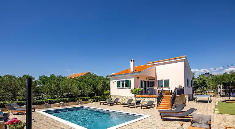 Villa i Polača