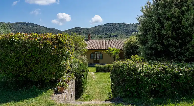 Farm house in Cortoreggio