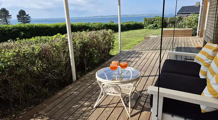 Sunset Lodge - attraktivt sommerhus med havudsigt