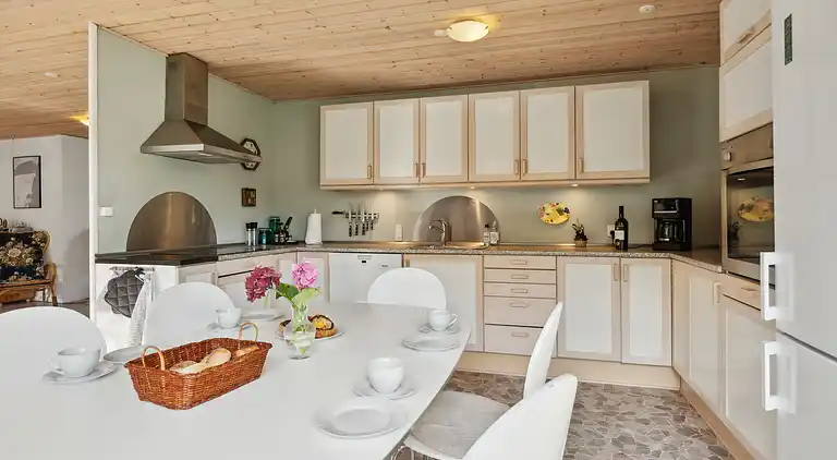 Dejligt sommerhus med kig til Limfjorden