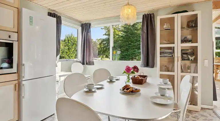 Dejligt sommerhus med kig til Limfjorden