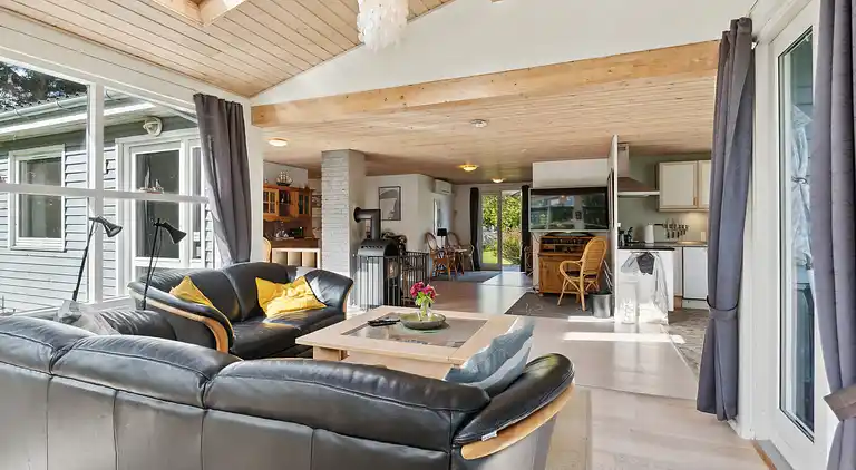 Dejligt sommerhus med kig til Limfjorden