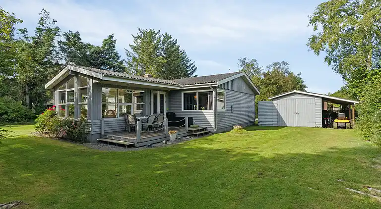 Dejligt sommerhus med kig til Limfjorden