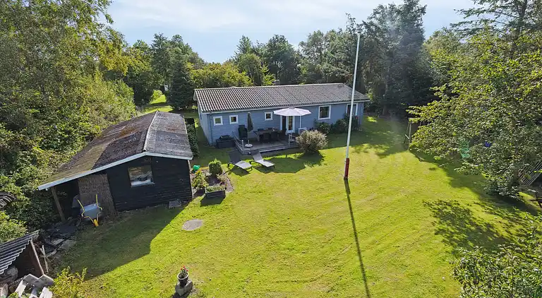 Dejligt sommerhus med kig til Limfjorden