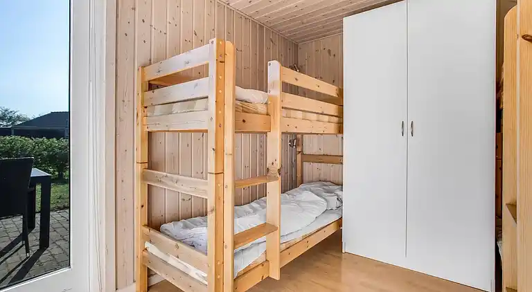 Stort familiehus med smuk udsigt over Venø bugt