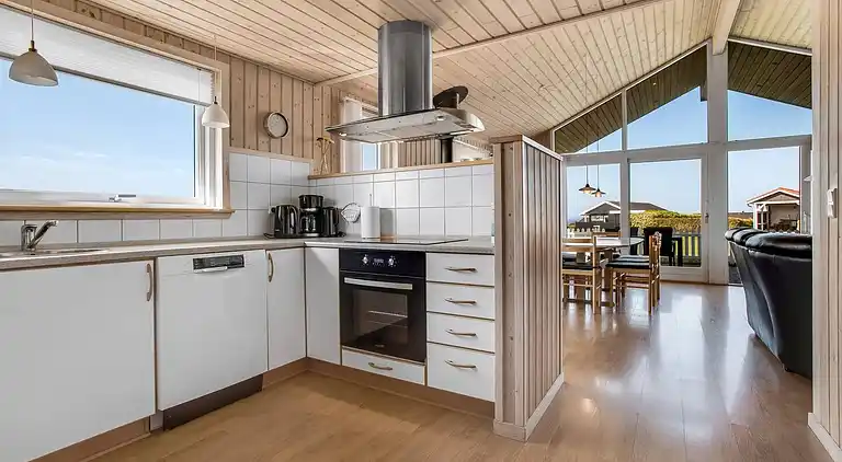 Stort familiehus med smuk udsigt over Venø bugt