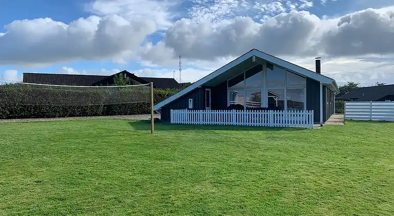 Stort familiehus med smuk udsigt over Venø bugt