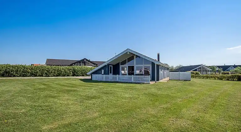 Stort familiehus med smuk udsigt over Venø bugt