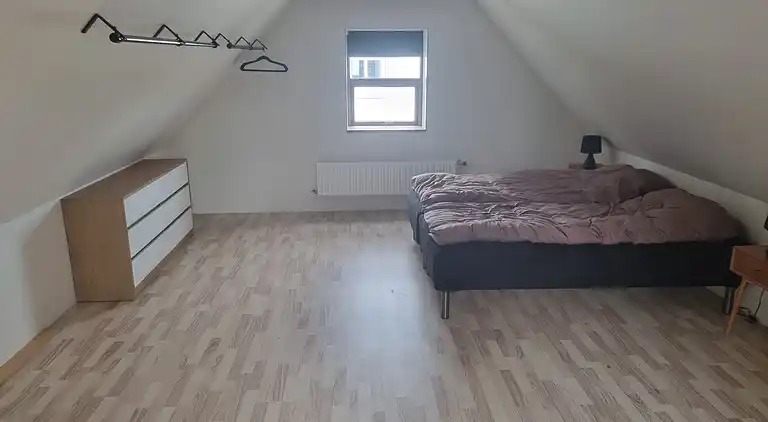 Nyd dette charmerende byhus tæt på vandet