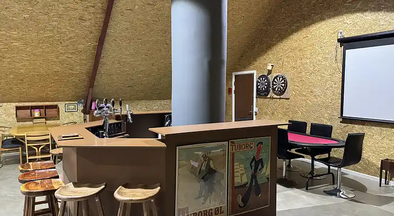 Landidyl med vildmarksbad, sauna og aktivitetsrum