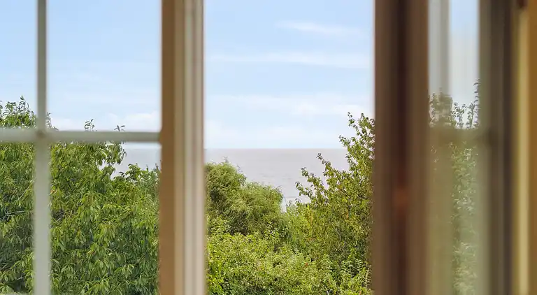 Hyggeligt og lyst sommerhus på Bornholm