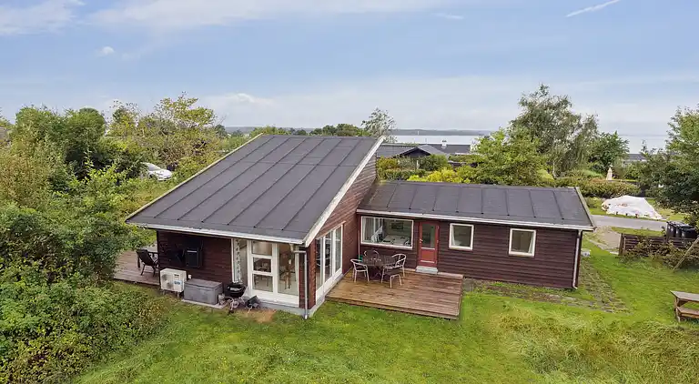 Familienfreundliches Haus mit Blick auf den Fjord