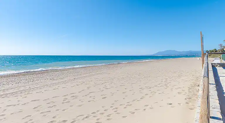 Lejlighed 80 m fra stranden