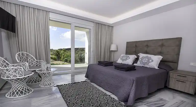 Villa exquise près plage. Pisc. chaufee*