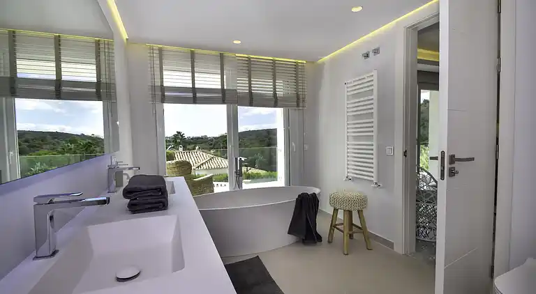 Villa exquise près plage. Pisc. chaufee*