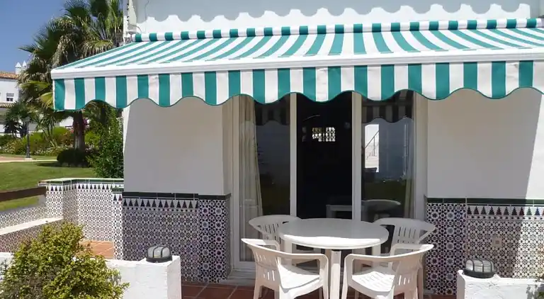 FRONT LINE BEACH APARTMENT