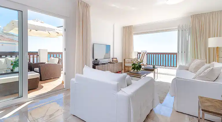 FRONT LINE GOLF APARTMENT.PUERTO BANUS