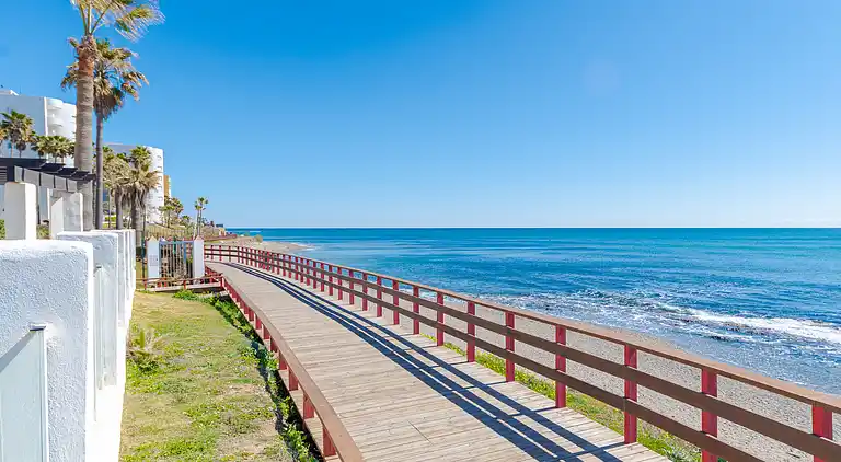 FRONT LINE GOLF APARTMENT.PUERTO BANUS