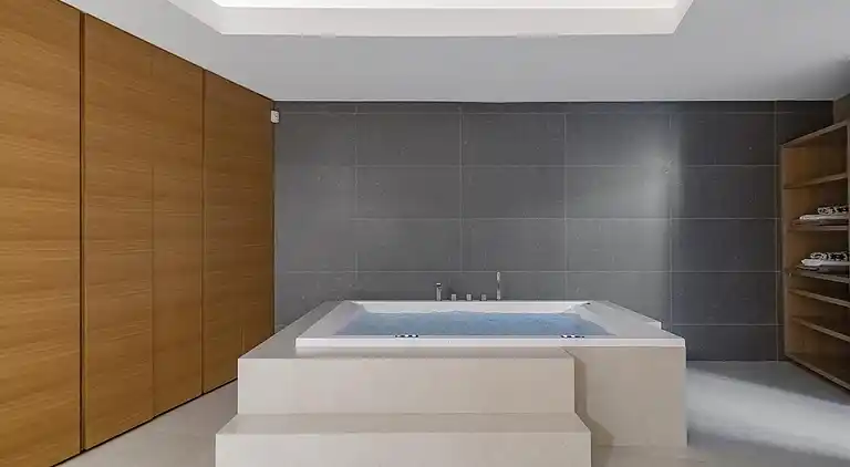 BREATH TAKING FRONT LINE BEACH VILLA