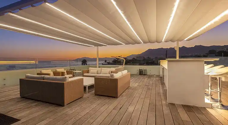 BREATH TAKING FRONT LINE BEACH VILLA