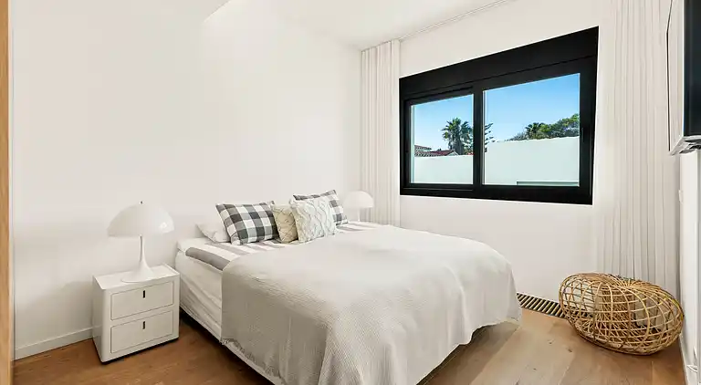 BREATH TAKING FRONT LINE BEACH VILLA