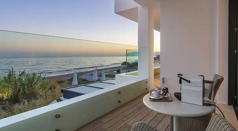 BREATH TAKING FRONT LINE BEACH VILLA