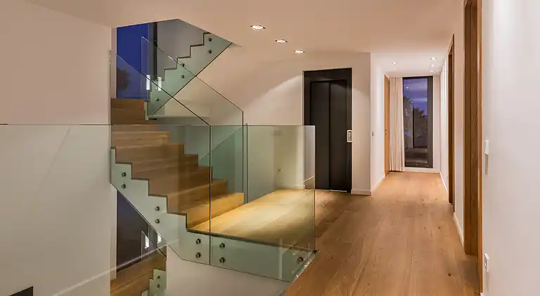 BREATH TAKING FRONT LINE BEACH VILLA