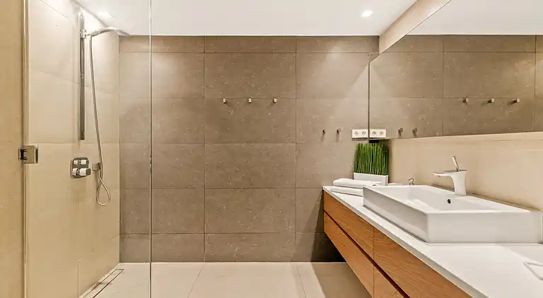 BREATH TAKING FRONT LINE BEACH VILLA