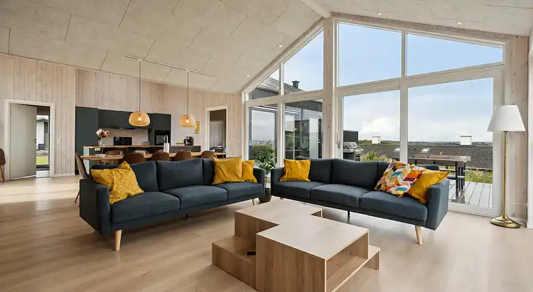 Dejligt nybygget sommerhus tæt på havet