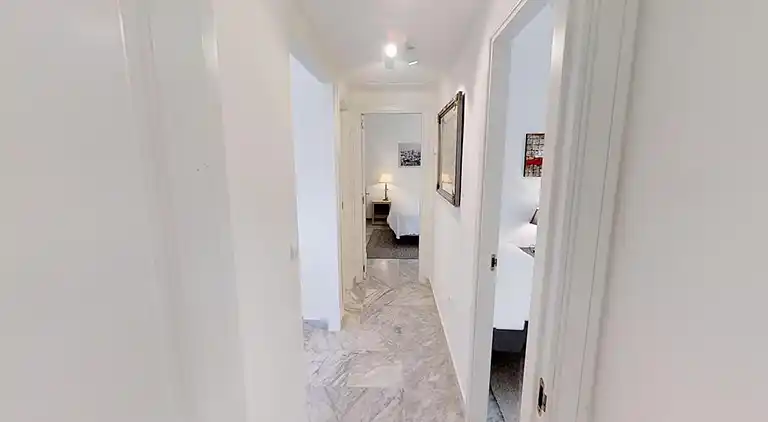 MODERNE LEJLIGHED NÆR PUERTO BANUS