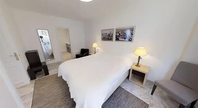 MODERNE LEJLIGHED NÆR PUERTO BANUS