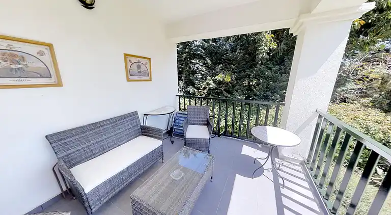 MODERNE LEJLIGHED NÆR PUERTO BANUS