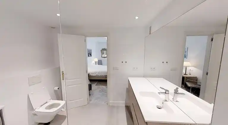 MODERNE LEJLIGHED NÆR PUERTO BANUS