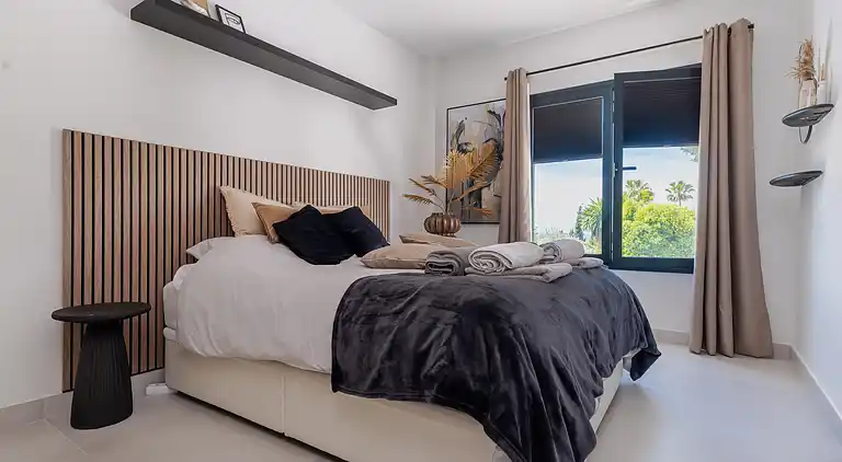 20944 - VIDUNDERLIG VILLA NÆR STRANDEN