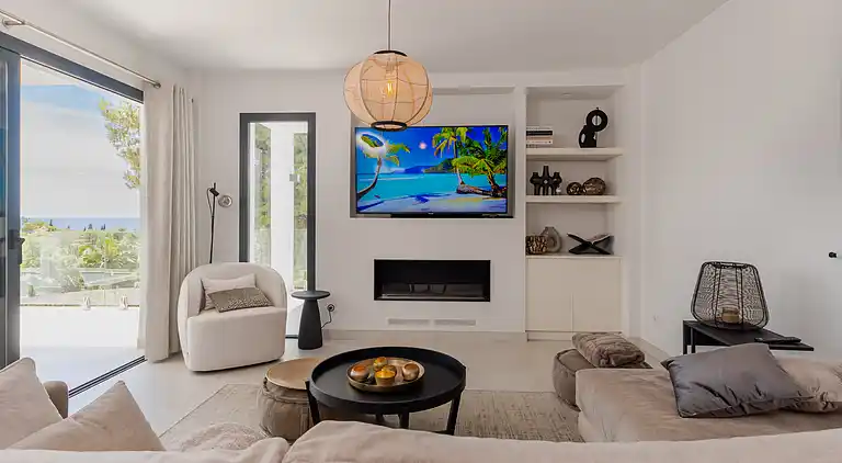 20944 - VIDUNDERLIG VILLA NÆR STRANDEN