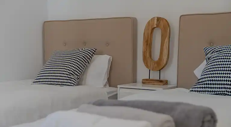 20944 - VIDUNDERLIG VILLA NÆR STRANDEN